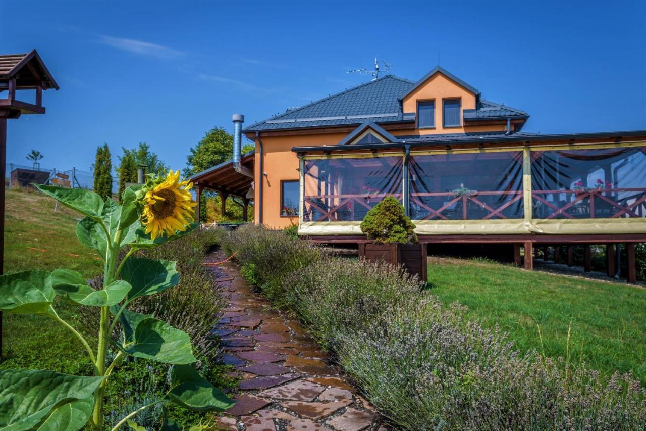 Hotel Horse Riding - Jezdecky Areal Тршице Экстерьер фото